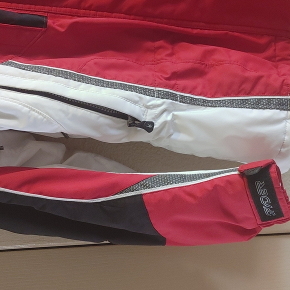 Gorgeous warm spyder jacket♥️ - Picture 2 of 9